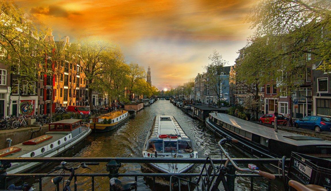 Top ⁤Attractions to Visit in Amsterdam After Arriving by Train