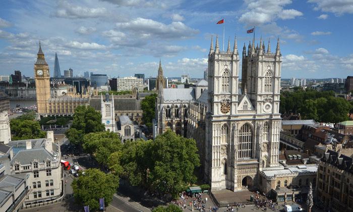 Immersing in Architectural Marvels at Westminster Abbey